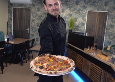 Film promocyjny dla burgerowni i pizzerii w Kielcach – smak, rzemiosło i profesjonalna realizacja